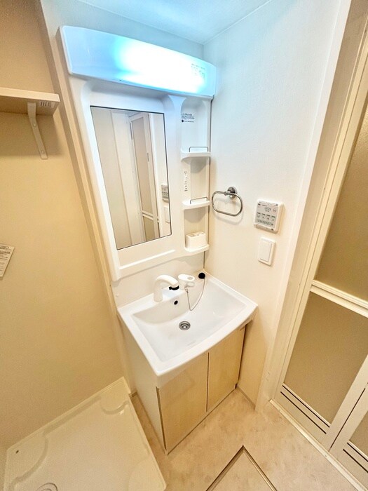 物件内観写真11　(洗面)