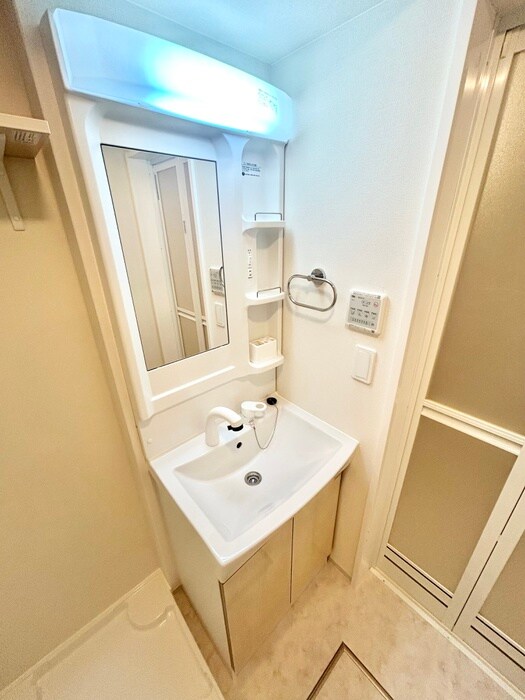 物件内観写真11　(洗面)