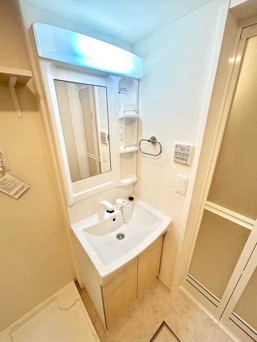 物件内観写真11　(洗面)