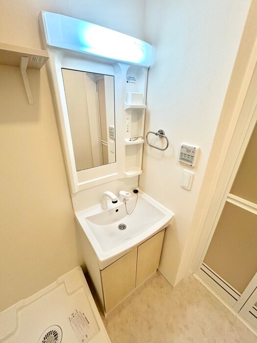 物件内観写真11　(洗面)