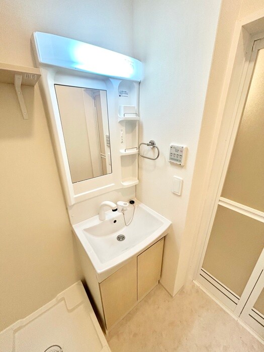 物件内観写真11　(洗面)