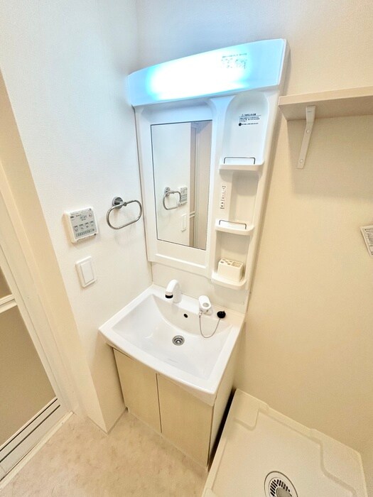 物件内観写真11　(洗面)