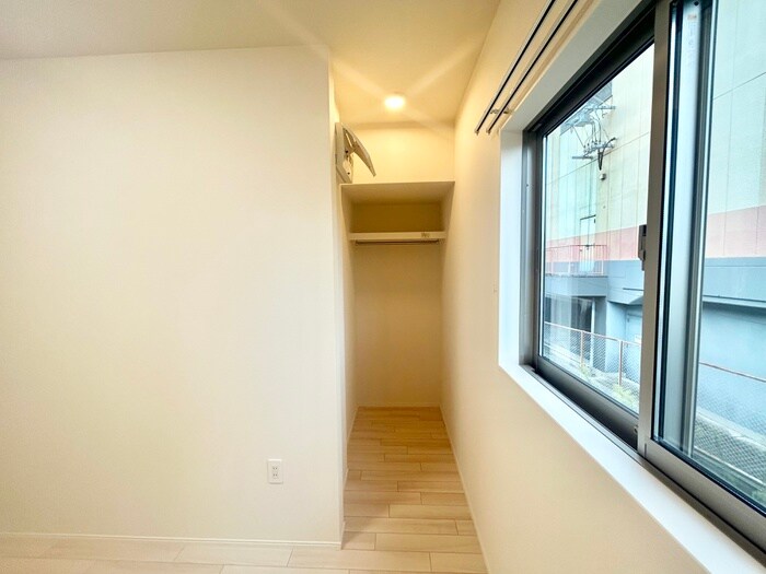 物件内観写真12　(収納)