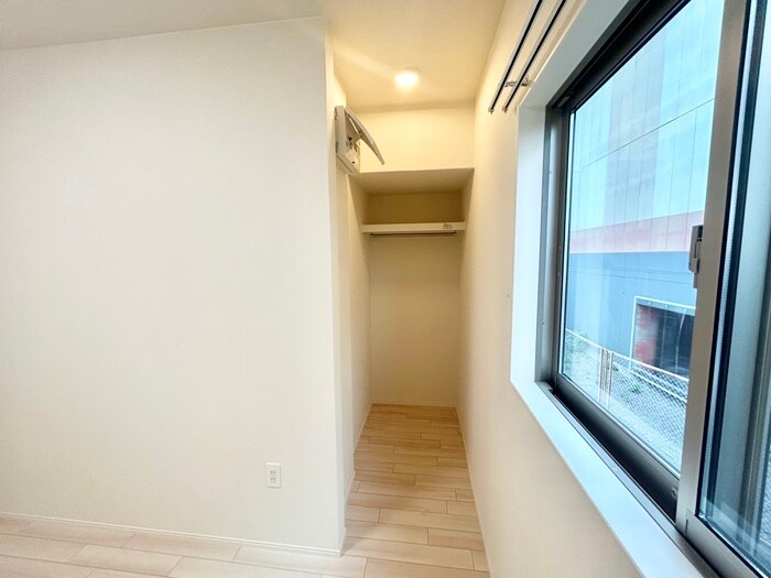 物件内観写真12　(収納)