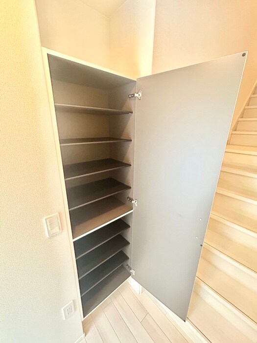 物件内観写真16　(靴箱)