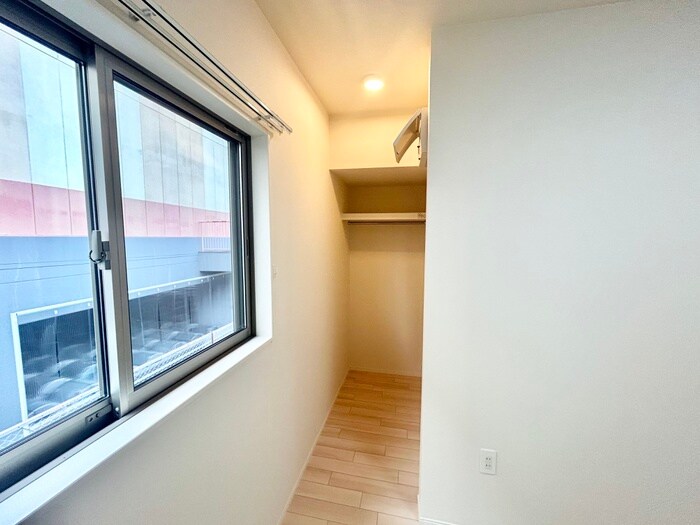 物件内観写真18　(収納)