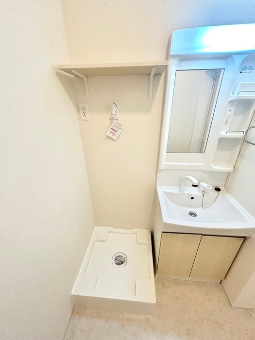 物件内観写真18　(洗濯機置場)