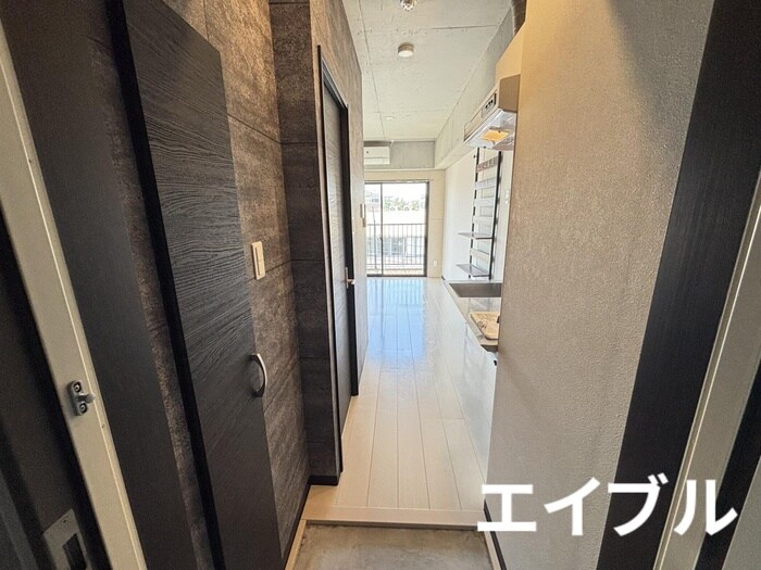 物件内観写真15　(玄関)