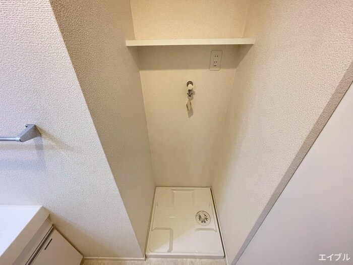 物件内観写真13　(洗濯機置場)
