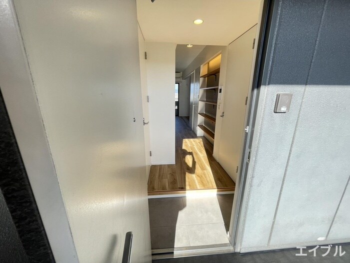 物件内観写真17　(玄関)