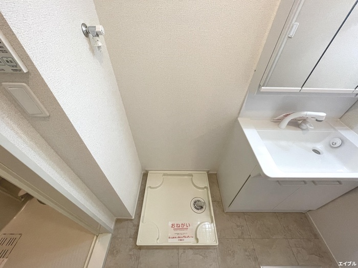 物件内観写真19　(洗濯機置場)