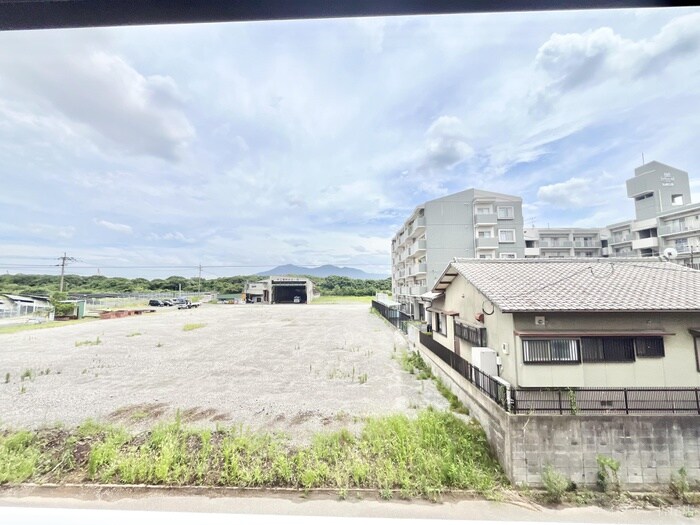 物件内観写真12　(室内からの展望)