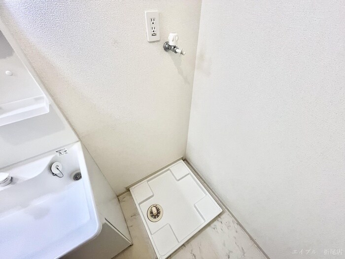 物件内観写真13　(洗濯機置場)