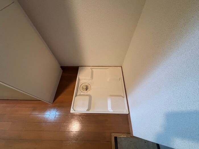 物件内観写真10　(洗濯機置場)