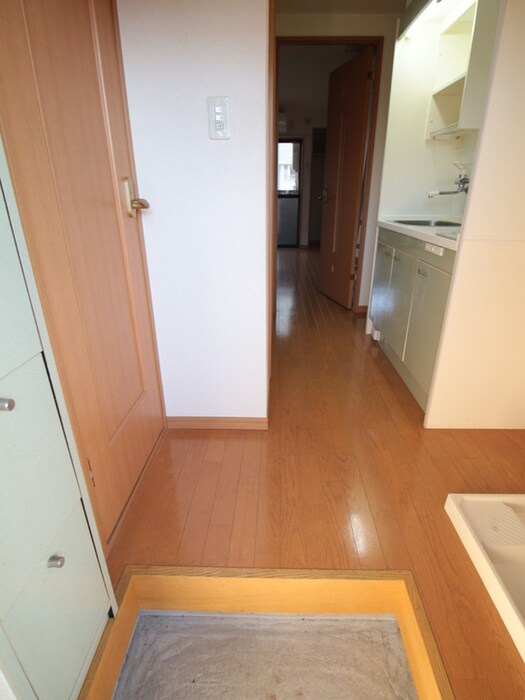 物件内観写真15　(玄関)