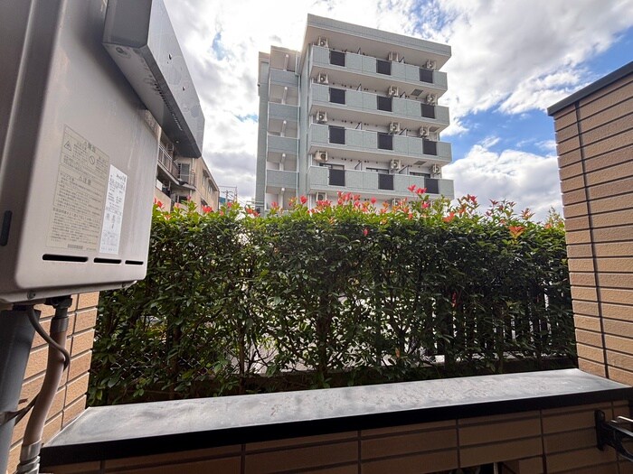 物件内観写真22　(室内からの展望)