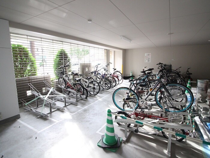 物件外観写真6　(駐輪場)