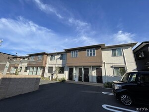エメラルドタワー　A棟外観写真