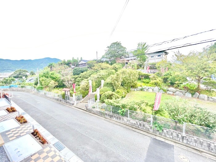 物件内観写真13　(室内からの展望)