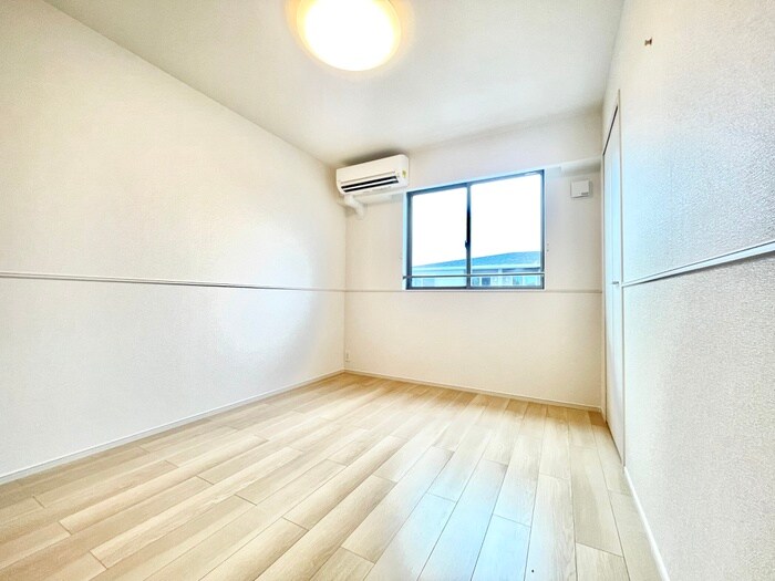 物件内観写真18　(居室)