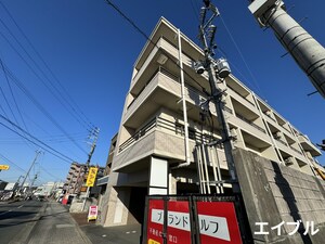 ブランドルフ外観写真