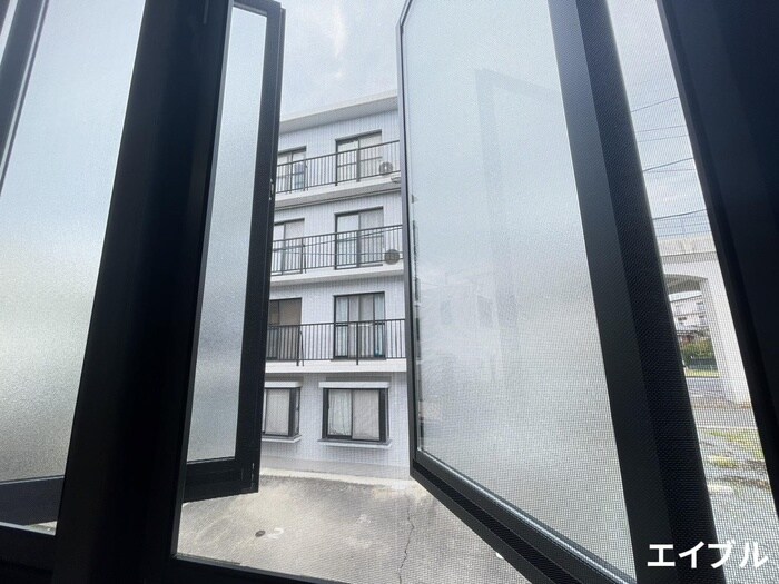 物件内観写真13　(室内からの展望)