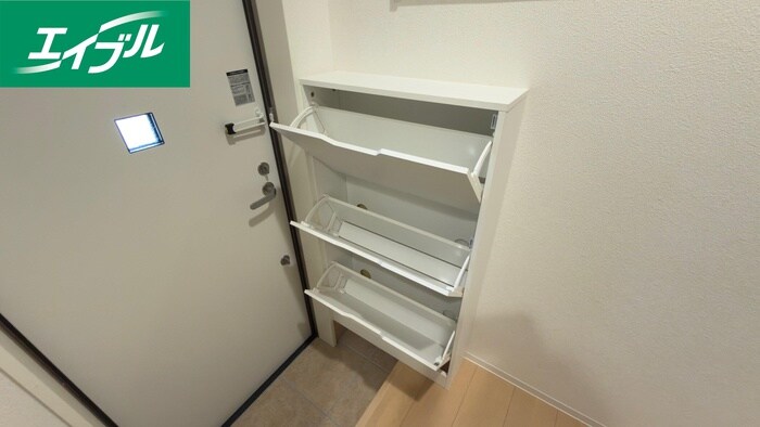 物件内観写真15　(靴箱)