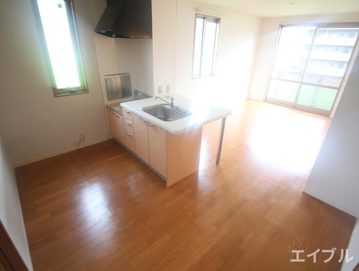 物件内観写真4　(居室)