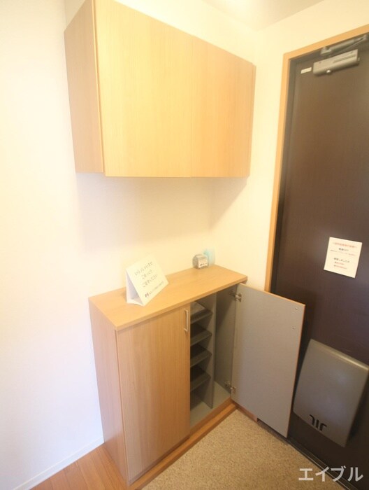 物件内観写真15　(靴箱)