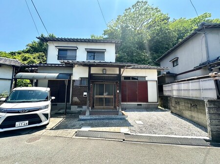 牧山４丁目借家外観写真