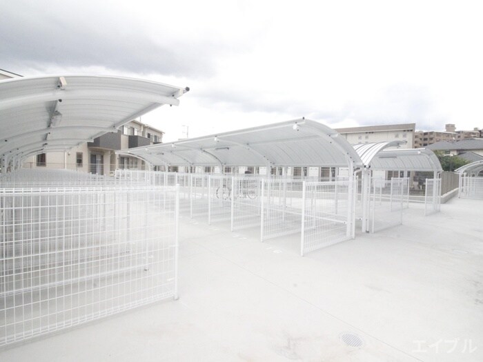 物件外観写真6　(駐輪場)