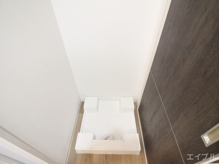 物件内観写真13　(洗濯機置場)