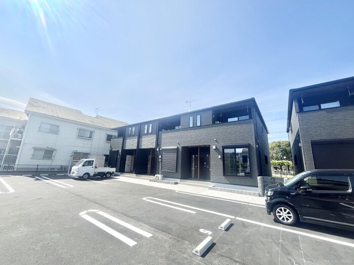 物件外観写真1　(外観写真)