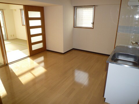 シャトレ吉野町の居室