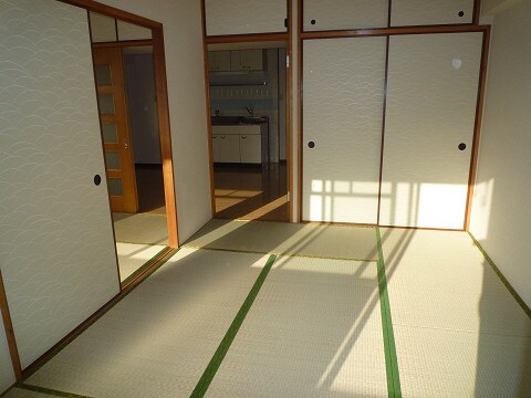 シャトレ吉野町の居室