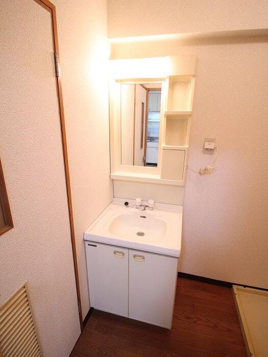 物件内観写真9　(洗面)