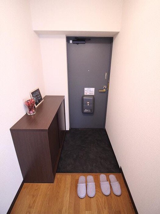 物件内観写真12　(玄関)