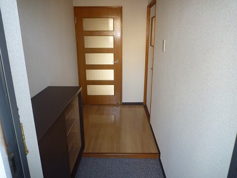 シャトレ吉野町の玄関