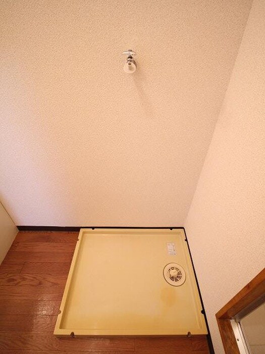 物件内観写真14　(洗濯機置場)