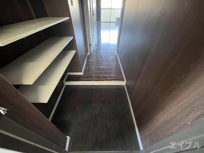物件内観写真14　(玄関)