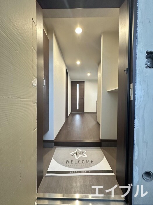 物件内観写真9　(玄関)