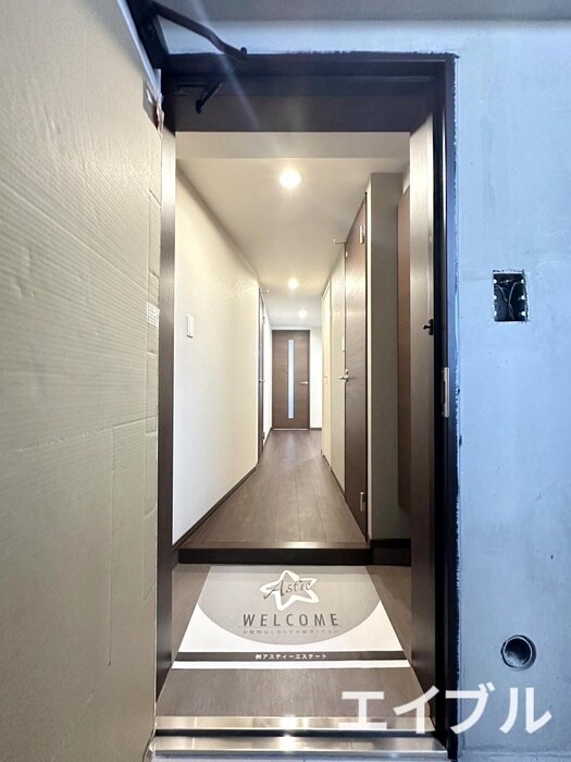 物件内観写真13　(玄関)