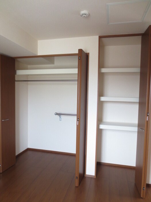 物件内観写真6　(収納)