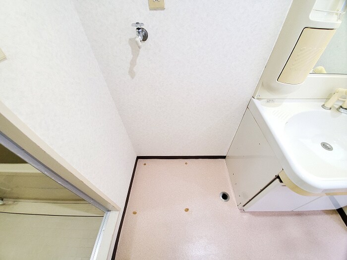 物件内観写真18　(洗濯機置場)