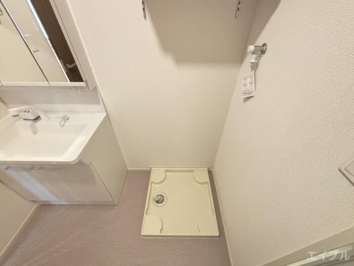 物件内観写真13　(洗濯機置場)