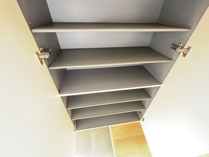 物件内観写真15　(靴箱)