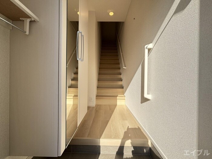 物件内観写真17　(廊下)