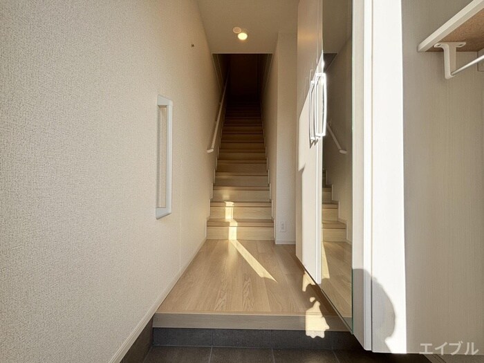 物件内観写真17　(廊下)