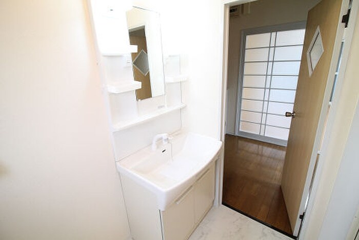 物件内観写真11　(洗面)