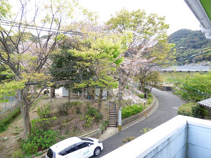 物件内観写真15　(室内からの展望)